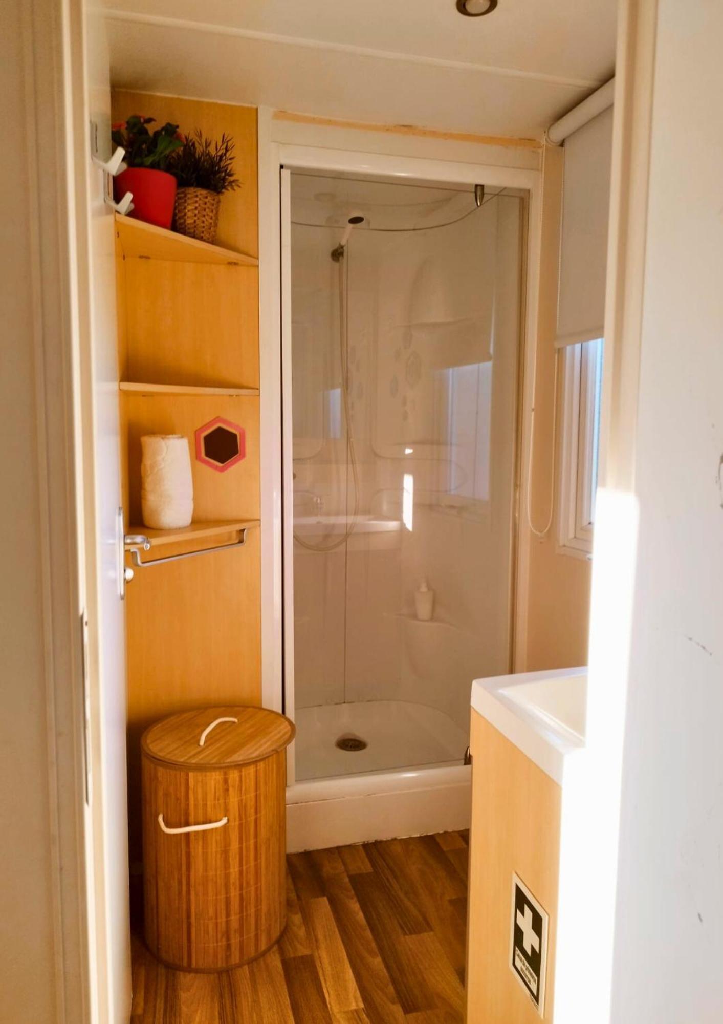Glamping Frog Farm Holiday home Foz do Sousa